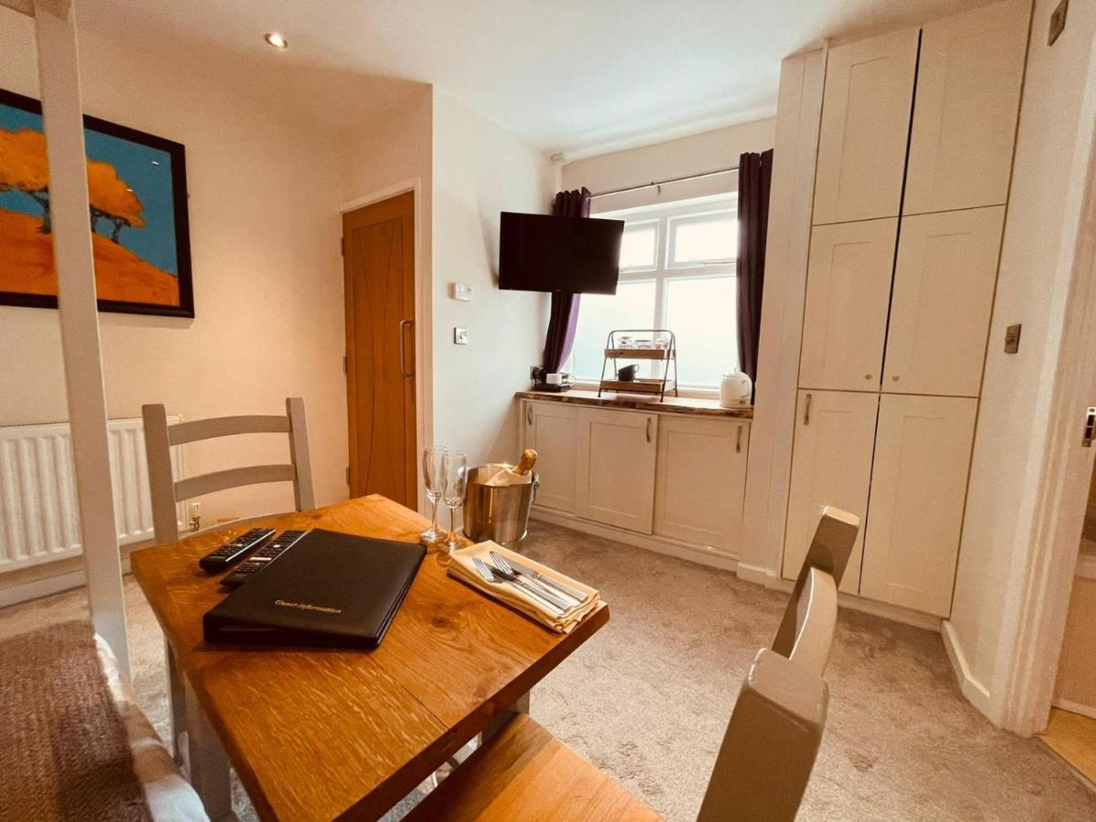 The Stowe Apartment Shrewsbury Bagian luar foto